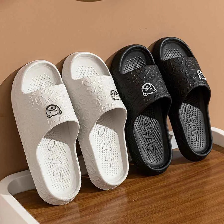 Cozy Bear Print Slippers™