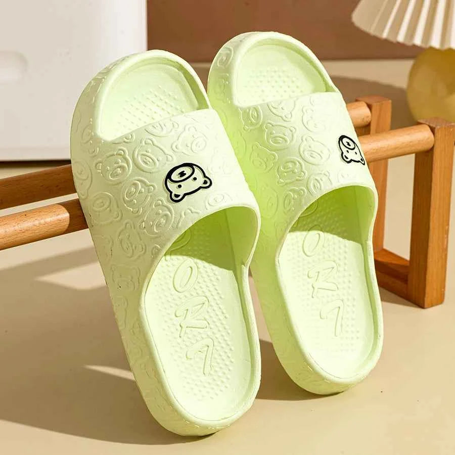 Cozy Bear Print Slippers™