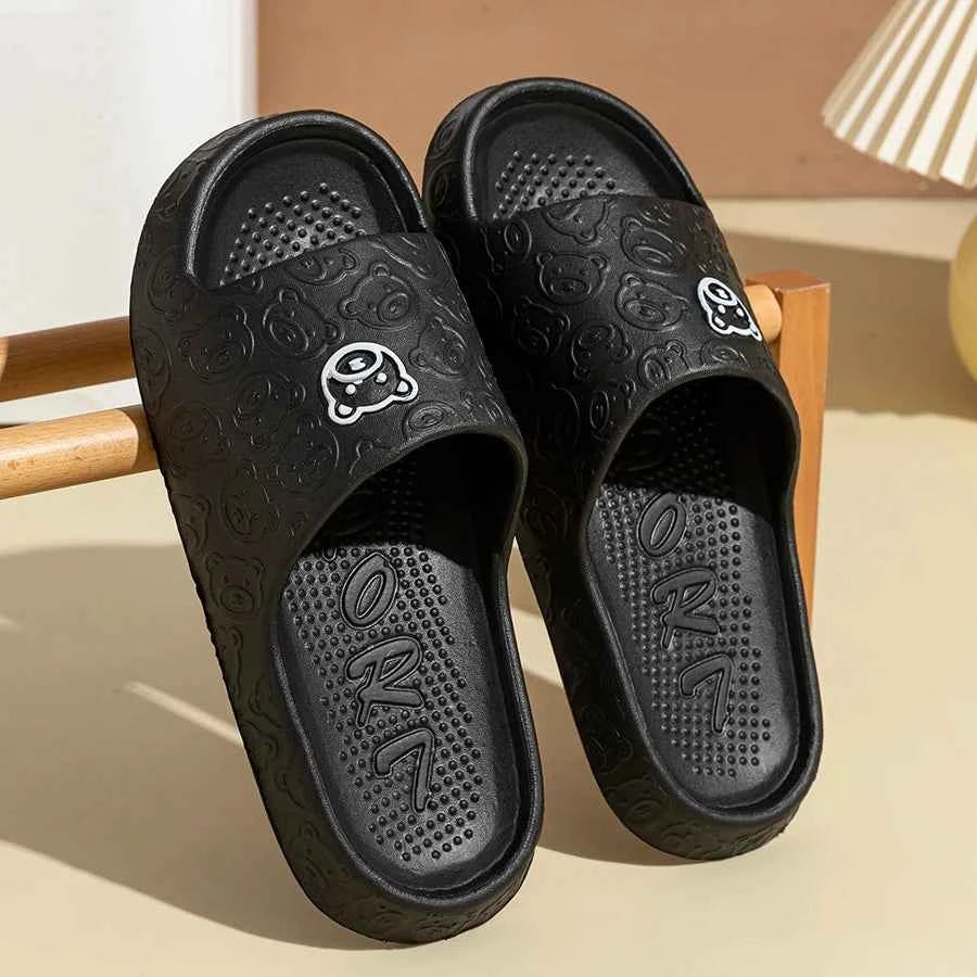 Cozy Bear Print Slippers™