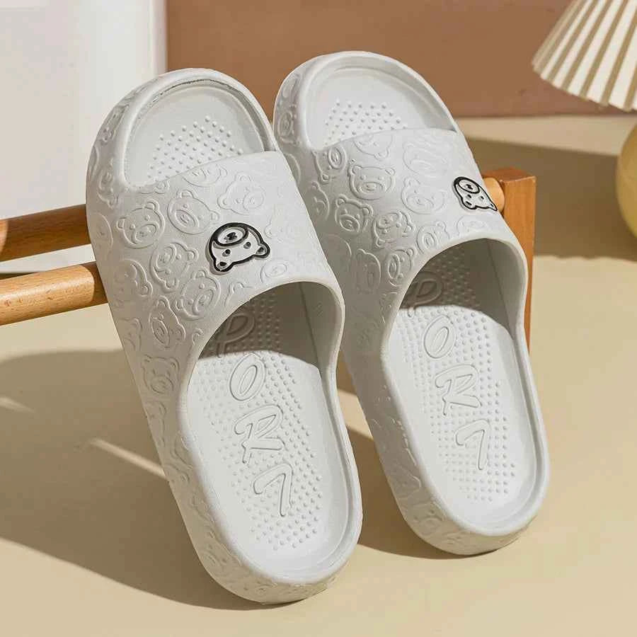 Cozy Bear Print Slippers™