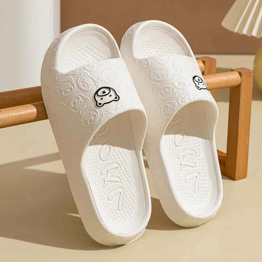 Cozy Bear Print Slippers™