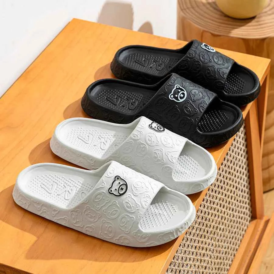 Cozy Bear Print Slippers™